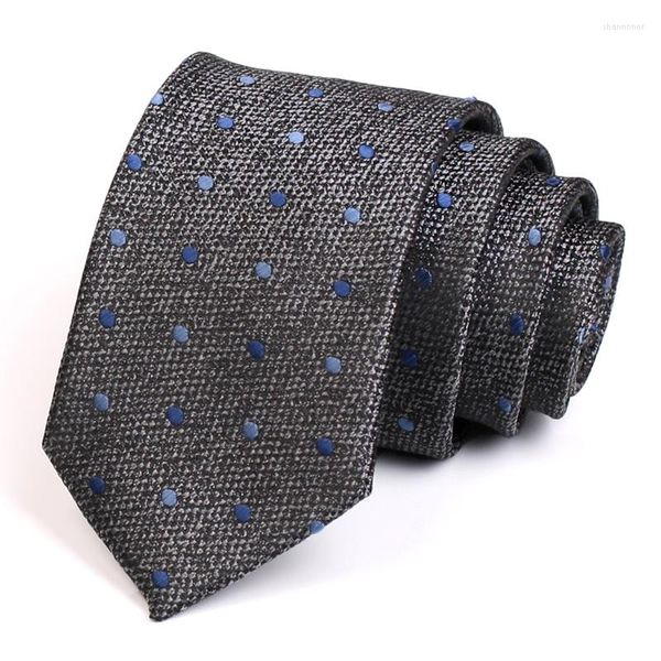 Laço laços 2023 Design cavalheiro drak cinza 7cm Tie de alta qualidade Moda de pescoço formal para homens TRABALHO DE TRABALHO DE TRABALHO CARCHTIE Caixa de presente