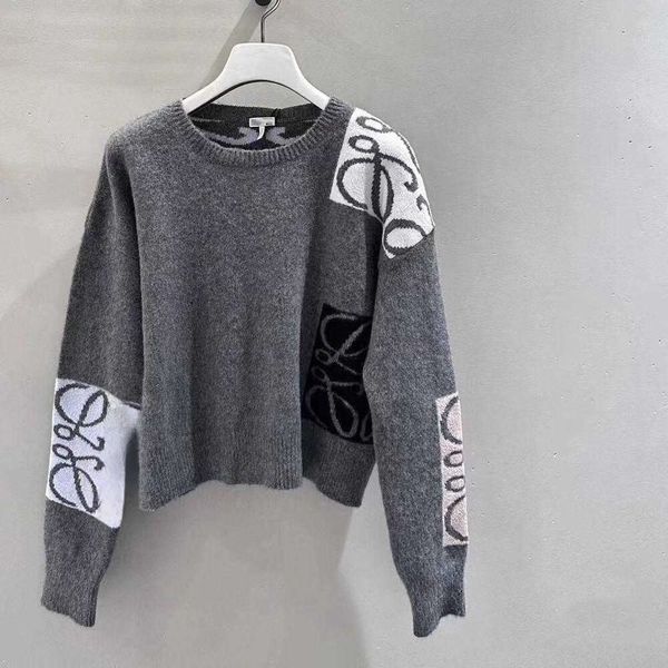 23SS Yeni Örme Sweater Tasarımcı Kazak Sonbahar Mektubu Jacquard Kazak Bir Üst Yaş Altı Yuvarlak Yuvarlak Boyun Uzun Kollu Örgü Gömlek İnce Ceket Kadın Giysileri Lulusgood