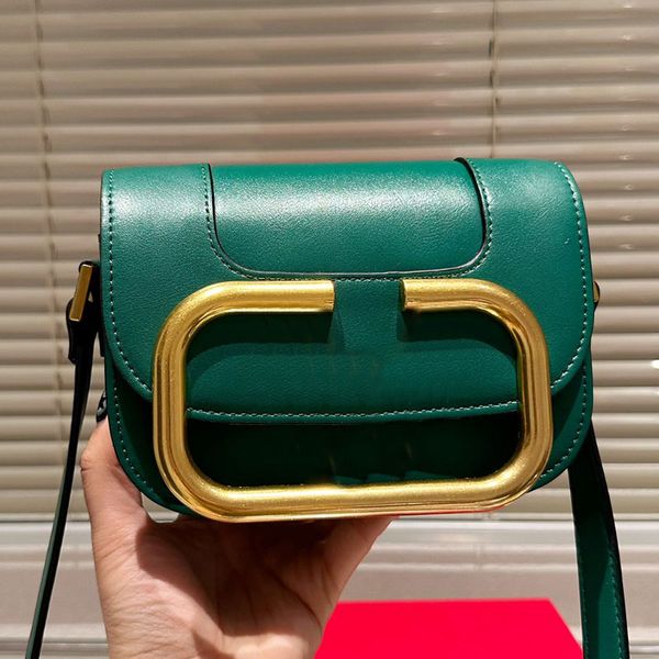 Kadın Messenger Çanta Flep Omuz Çantaları Tasarımcı Çanta Yüksek Kaliteli Cowhide Orijinal Deri Altın Donanım Mektubu Toka Lady Pouch Zarf Paketi