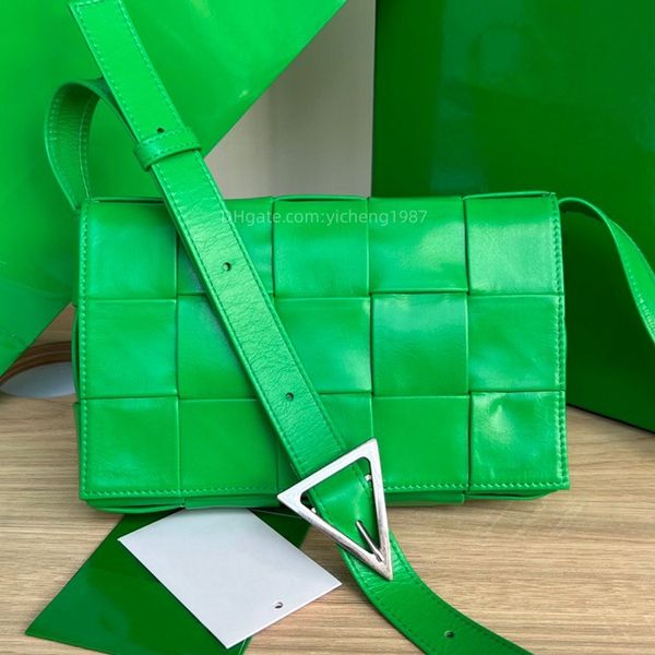 10A Top-Qualität BV's Candy Cassette Bags Modedesigner gewachstes Rindsleder gestrickte Frau Umhängetasche Dame echtes Leder frische Papagei grüne Farbe Handtaschen kostenlos