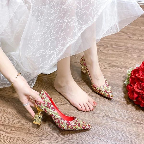 Sapatos de vestido 2023 outono chinês bordado casamento moda feminina salto alto sexy quadrado