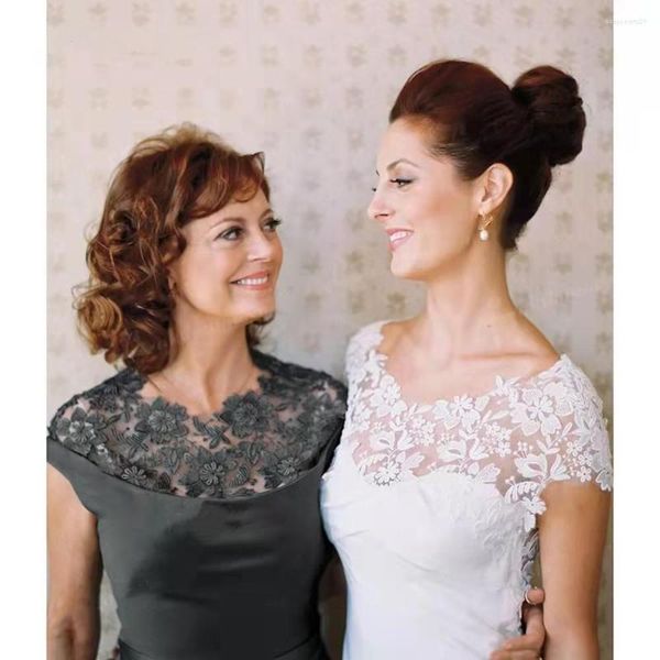 Hochzeitskleid Elegant Chic Grau Spitze O-Ausschnitt Kleider für die Brautmutter Flügelärmel Plissee Satin Knielang Vestidos De