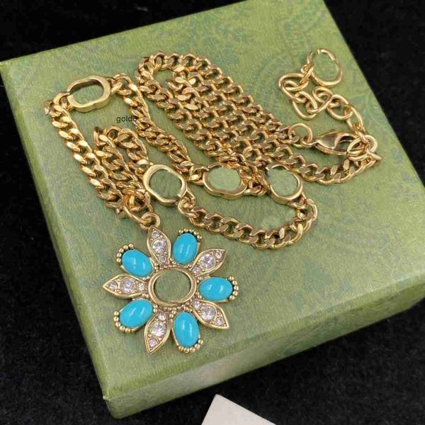 Hotselling Birthday Christmas Gifts e Necklaces Colored Pendant Tiffanism 2022 Flower Double Letter Long Luxury Designer Necklace Mens and Womens Same Gift j