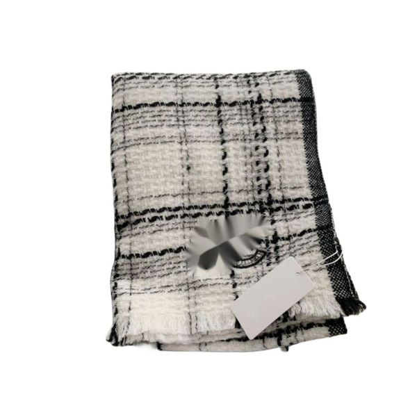 Lenço de canal de alta qualidade feminino inverno vento lã caxemira cachecol feminino preto e branco xadrez carta bordado quente versátil xale