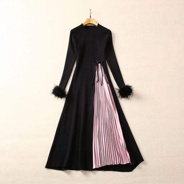 2024 Весеннее черное контрастное плиссированное трикотажное платье с длинным рукавом и круглым вырезом, повседневные платья миди с перьями S3N161116