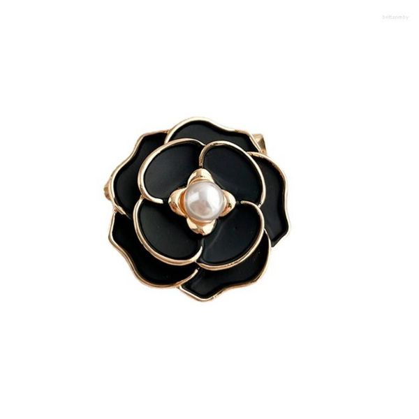 Broches pérolas coreanas pérolas camellia flor broóochal pinos de esmalte de metal pino de fivela de lenço de lenço de lenço para mulheres jóias