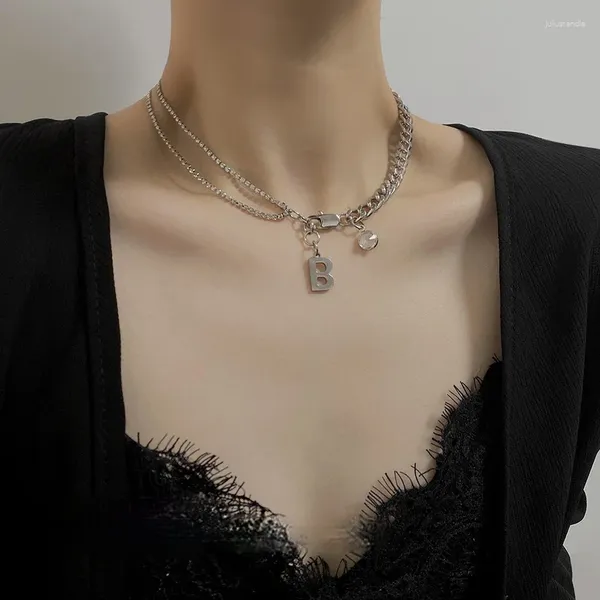 Collane con ciondolo VSnow Fashion Hollow Acciaio inossidabile Lettera B Collana asimmetrica Donna Cool Strass Catena robusta