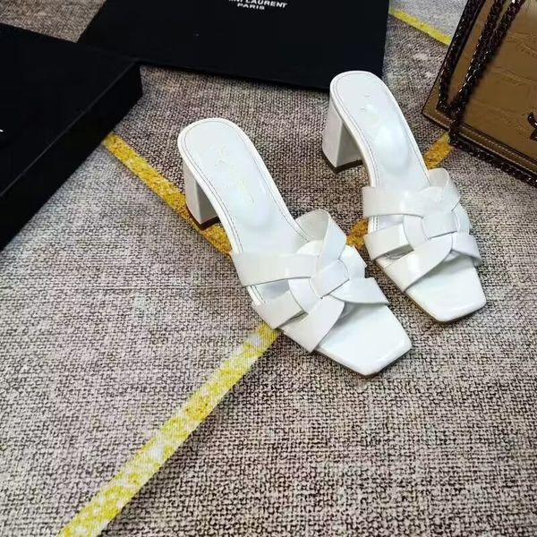 Designer mulheres 2023 chinelos ursos feriado cruz malha tecido de salto alto moda plana slipperfreight borracha slides sandália yl plana praia sapatos 35-42