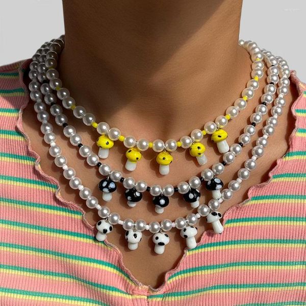 Catene colorate a ciondolo di funghi imitazione collana di perline perla per donne perle acriliche perline di girocollo collane y2k gioielli y2k