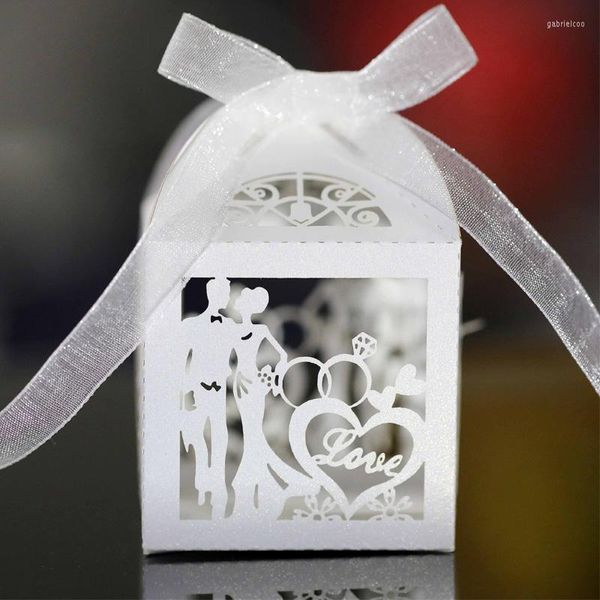 Confezione regalo 50 pezzi Scatole per caramelle Taglio laser Sposa Sposo Amore Cuore Scatole per dolci Ospiti di nozze Addio al nubilato Cioccolato