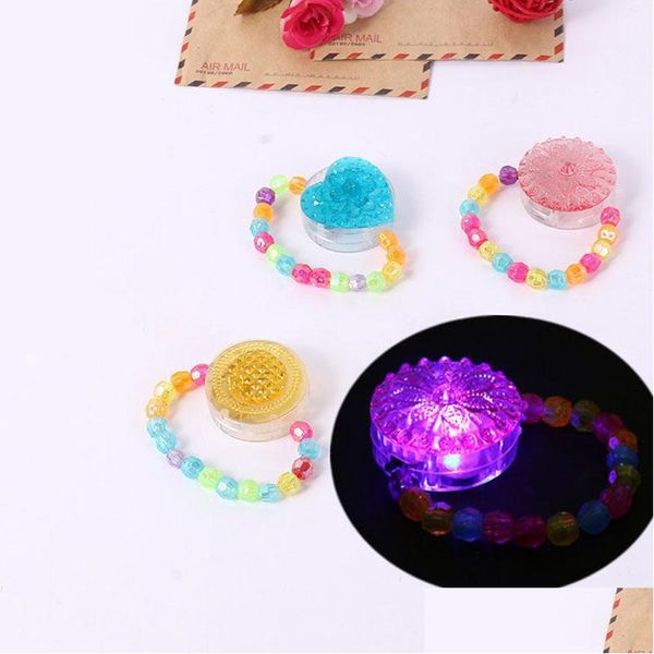 Favore di partito Braccialetto led Braccialetto luminoso Lampeggiante Perlina acrilica Braccialetto luminoso Regalo per bambini Giocattoli Decorazione Bar Bracciali da concerto Za2 Dhfbo