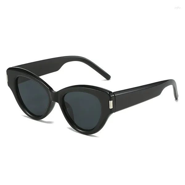 Occhiali da sole Donna Cat Eye Fashion Designer Lady Punti specchio femminile Occhiali da sole per lunette Femme Nero