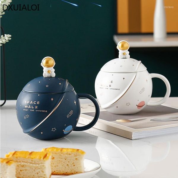Tassen DSUIALOI Kreative geprägte runde Keramiktasse Hochtemperaturlöffel mit Deckel Büro Kaffeetasse Zuhause Nachmittagstee Wasser