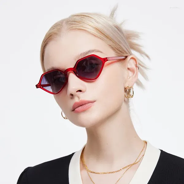 Óculos de sol mulher quadro irregular preto vermelho legal rua tons moda uv400 para praia verão alta qualidade