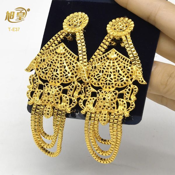 Stud XUHUANG Africano 24K placcato oro orecchino di lusso per la festa nuziale gioielli regalo Dubai arabo indiano orecchini di rame pendente nappa 231123