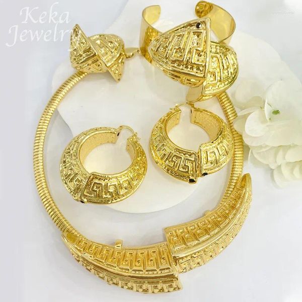 Halskette Ohrringe Set 18K vergoldet Großer Schmuck Mode Armband Ohrring Ring Italien Luxus Hochzeit Accessoires Kupfer Geschenk