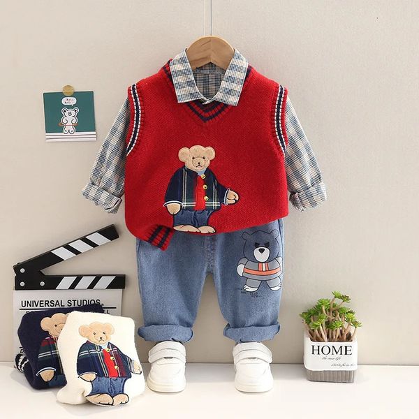 Conjuntos de roupas outono moda roupas de bebê 1-4 anos coreano meninos cartoon suéter regata + camisa lisa + jeans 3 peças roupas de bebê roupas de criança 231124