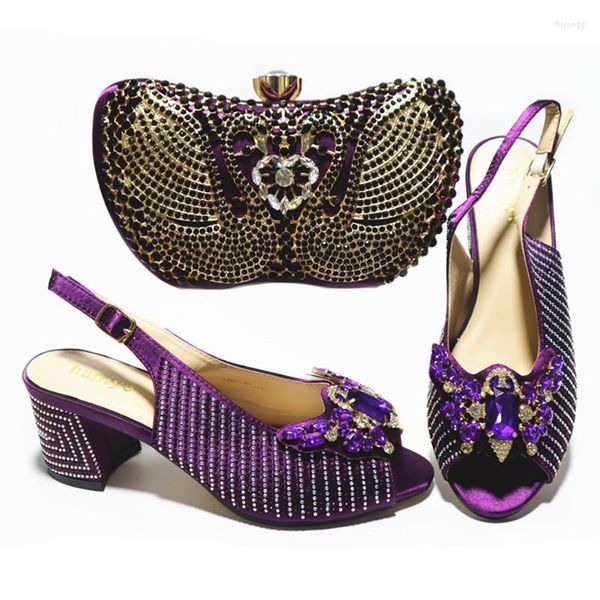 Kleid Schuhe Ankunft afrikanischen und Taschen passendes Set verziert mit Applikationen nigerianischen Tasche in lila Farbe