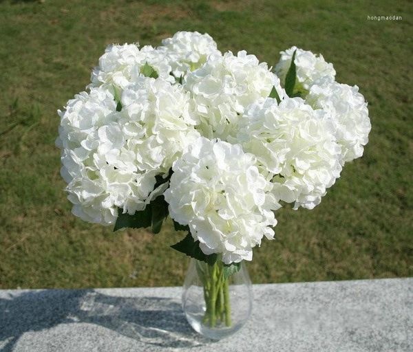 Fiori decorativi Elegante fiore di seta artificiale di ortensia bianca artigianale per centrotavola di nozze Bouquet Ornamento di Natale Festa a casa