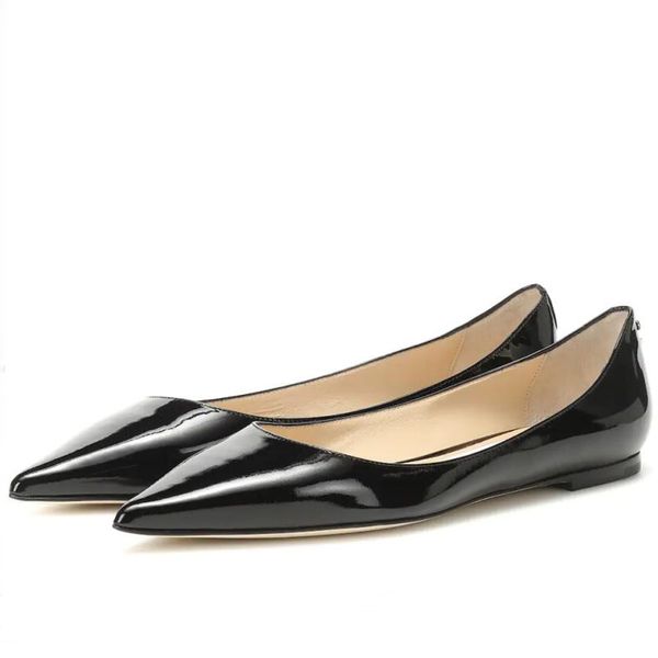 Ünlü kadın balerin sandaletleri patentinde aşk deri İtalya lüks siyah çıplak beyaz sivri ayak parmakları rozet tasarımcısı modaya uygun bale daireler sandalet yüksek topuklular kutu eu 35-43