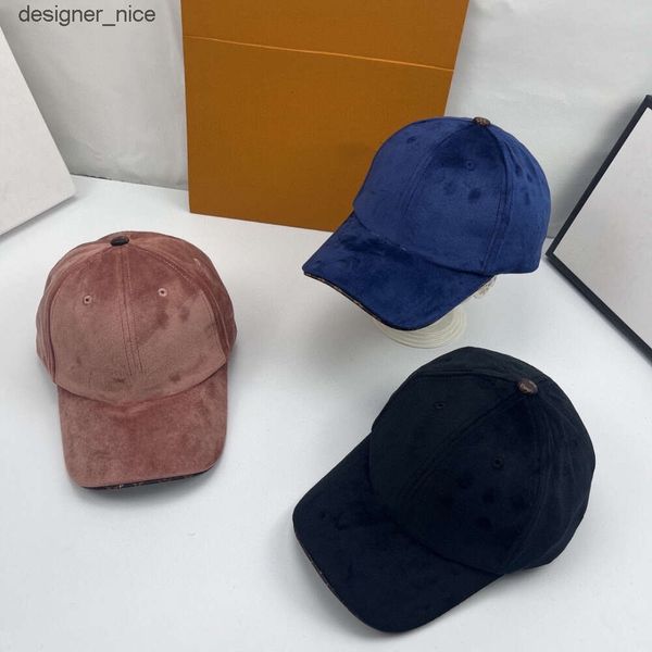 Cappello di lusso del designer di marca superiore nuovo berretto da baseball di velluto di qualità singola originale atmosfera di moda semplice louisely Borsa vuttonly lvlies viutonly vittonly B9G0