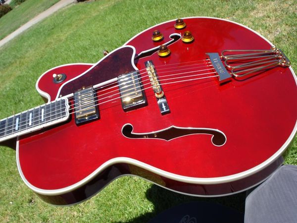 Venda quente de guitarra elétrica de boa qualidade ByrdlandWine Red Archtop Guitar James Hutchins Construído Instrumentos Musicais