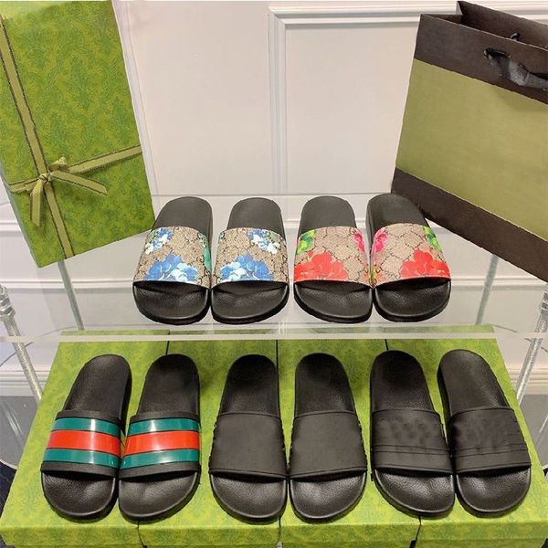 Designer-Sandalen, Erdbeer-Slides, Italien-Hausschuhe, Gummi-Slides, Sandalen mit floralem Brokat-Stil, Herren-Slipper, flache Böden, Flip-Flops, gestreifte Strand-Slipper für Damen