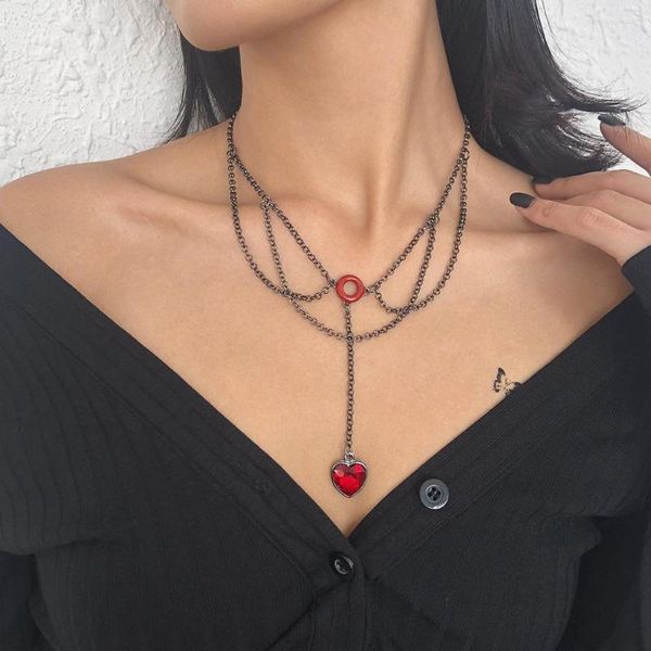 Collane con ciondolo Collana a cuore in vetro rosso per donna Nappa a strati femminile corta catena a clavicola 2023 Gioielli di moda semplici