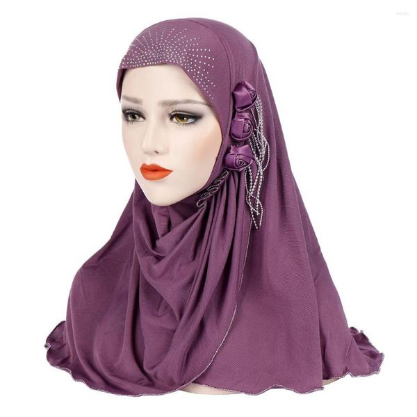 Abbigliamento etnico Donne musulmane Moda Hijab Turbante Fiori Decorazione nappa Solido scialle Copricapo India Arab Islam Femme Full Cover Style Sciarpa