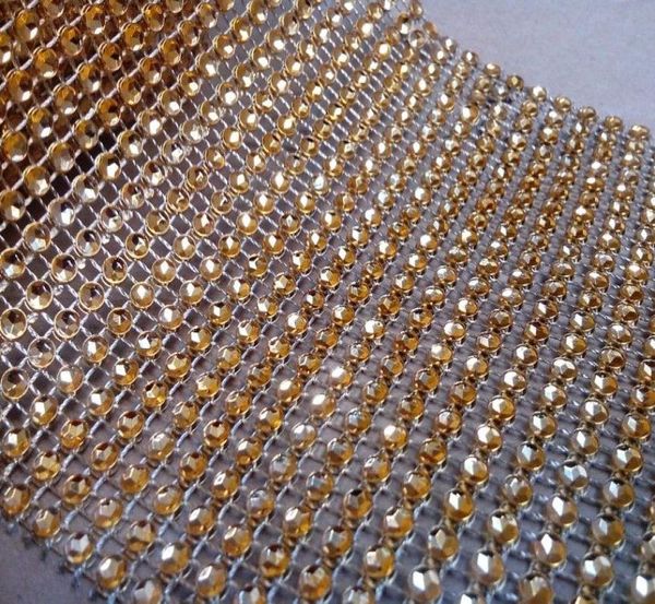 Ganze 45 Zoll 10 Yards 24 Reihen Gold Hochzeitsdekoration Diamond Mesh Roll Gold Strassband3851575