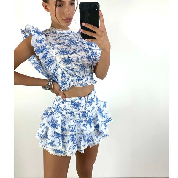 Duas peças Vestido de alta qualidade Domingo Conjunto de cintura elástica Cropped top com detalhes de babados e pequenas saias de mini shorts fofos 230424