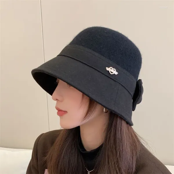 Berets Eimer Hut Frauen Herbst Winter Wolle Herz Label Mode Dicke Warme Fischer Kappe Weibliche Casual Top Fedora Koreanischen Stil