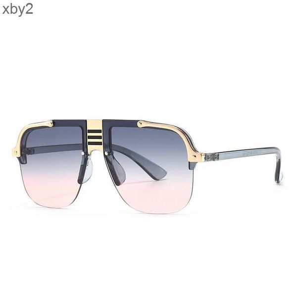 Occhiali da sole H008 occhiali da sole con montatura grande e flat top dal fascino moderno, tendenza Street Sunglasses in stile donna