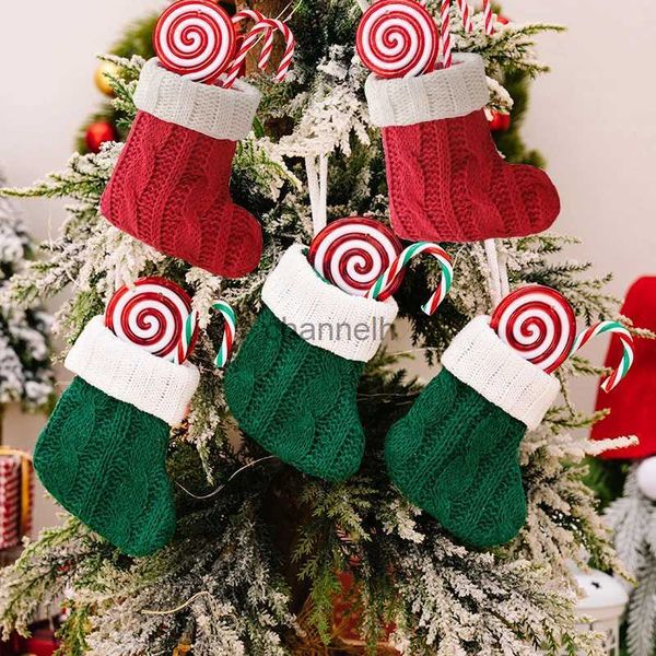 Decorazioni natalizie 1pc Calzini lavorati a maglia di Natale Rosso Verde Albero di Natale Calzini appesi per il 2023 Navidad Home Party Decorazioni da tavola Noel Regali pendenti YQ231125