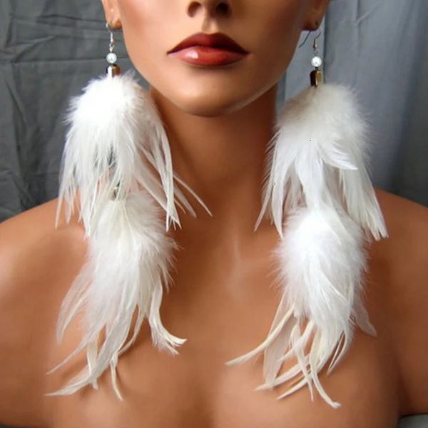 Brinco para mulheres pendurado pena branco simulado-pérola hiperbólica longa orelha jóias gancho fio na moda jóias um par 231124