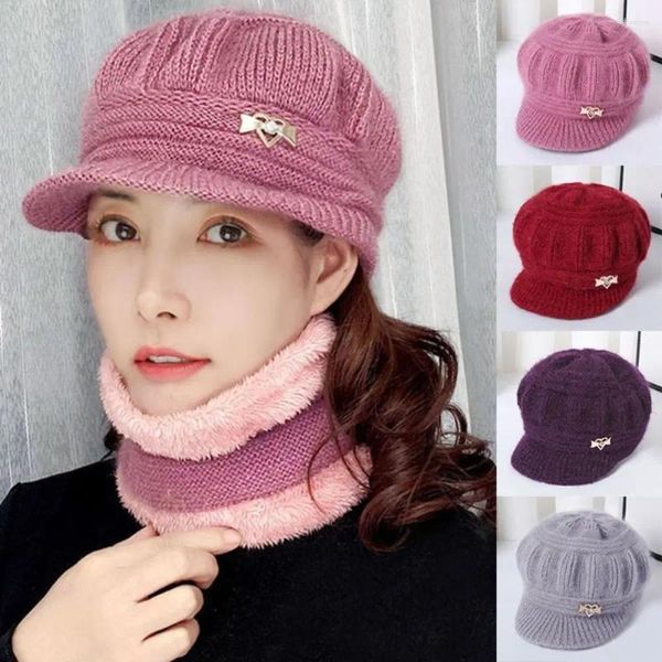 Visiere Cappello in pile invernale Berretti da donna Lavorato a maglia Tenere al caldo Berretto con visiera in peluche Mezza età Doppi strati Berretto di zucca Antivento