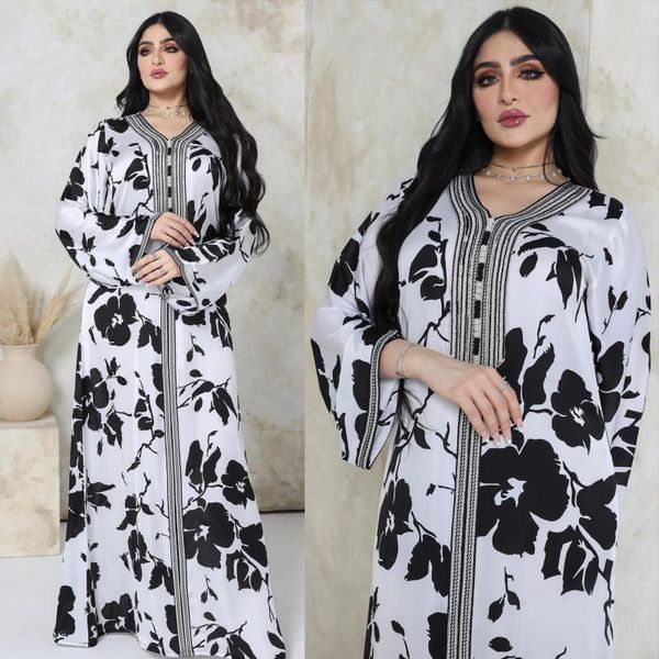 Roupas étnicas Verão vestido preto e branco de moda vendendo renda abaya manto abayas para mulheres dubai luxo