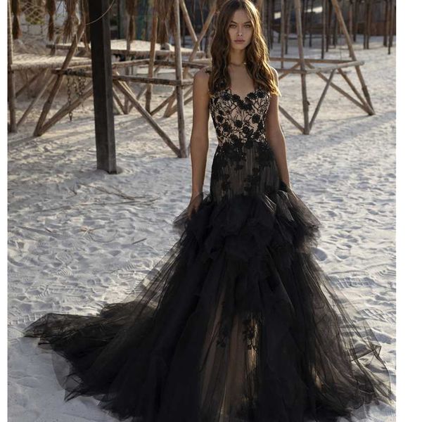 Fabelhafte Rückseite Spitze Blumenapplikationen Meerjungfrau Ballkleider Mischfarbe Ruchde Tutu Tüll Lange Abendkleider Gothic Garden Brautpartykleid