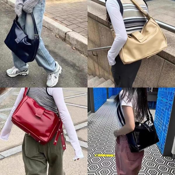 Sacos de noite Coreano Nicho Underarm Ombro para Mulheres Grande Capacidade PU Cera de Óleo Brilhante Sacola Bolsas de Estudante Bolsas de Viagem