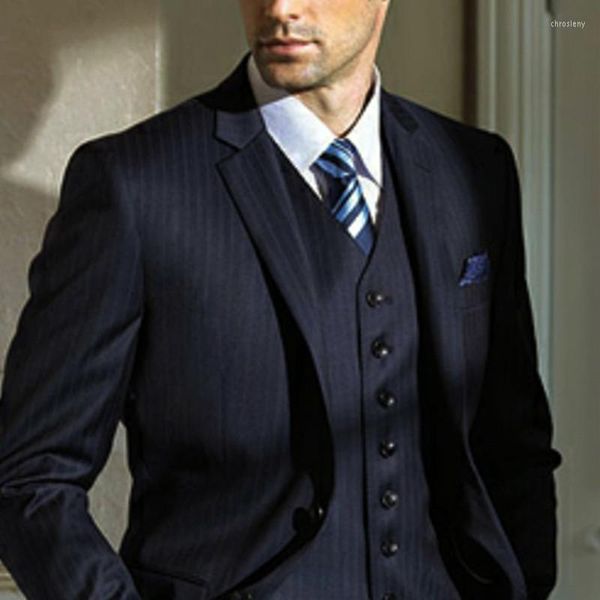 Herrenanzüge Neueste Mantel-Hose-Designs Marineblaue Jacke mit vertikalen Streifen Benutzerdefinierter Bräutigam-Blazer Männer Slim Fit Smoking 3-teiliger Anzug Masculino