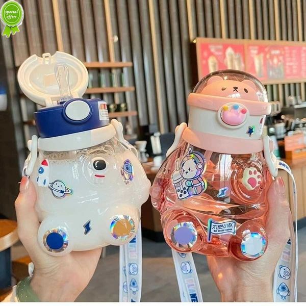 700 ml süße Wasserflasche Luft- und Raumfahrt Bär Trinkbecher Kawaii Schule Sport Trinkflasche Trinkgefäße für Kinder Mädchen mit Strohhalm
