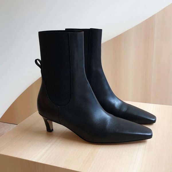 Toteme Cat MID Preto Couro Minimalista Apontou Calf Calf Meias Botas Ankle Boots Botas Finas YJ1F