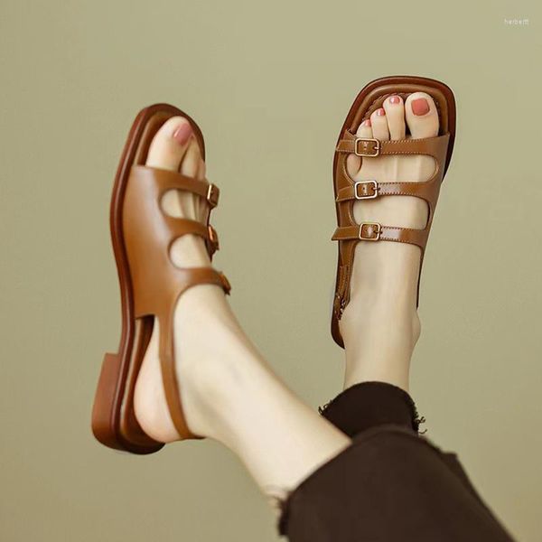 Сандалии Milikuyou 2023 Flat Women's Summer's Summer Open Toe Slippers для женщин Сексуальные высококачественные за пределами девочек Rome Buctle Shoes