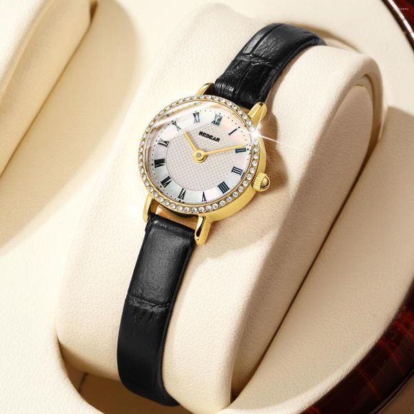 Avanadores de pulso Mulheres assistem a moda Small Mini Dial Watches Diamond Incluste Luxury Lexury Leather Ladies Gold Golden Quartz Relógio feminino Relloj