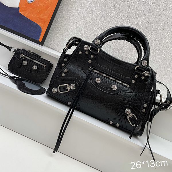 Klasik Luxurys Designer Half Moon Tote Kadın Motosiklet Çantası Timsahla Kabartmalı Ayna Le Cagole Crossbody Çanta Küçük Debriyaj Vintage Omuz Çantası Çanta