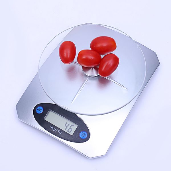 Escalas domésticas escala de 5 kg/1g de cozinha doméstica escala digital com bandeja de vidro LCD 2XAAA Battery Food Baking Cookies Medição de Peso Diy 230426