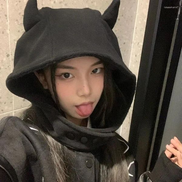 Berets Japão Yabi Y2K Devil Horn Chapéu de Inverno com Earflaps Mulheres Outono Capuz Quente Camurça Proteção de Ouvido Conjunto Cabeça Cap Beanies