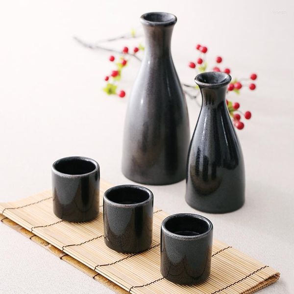 Kalça Şenlikleri Japonya Zakka Tarzı Flask Seramik Beyaz Porselen Alkol Bardakları için likör 1 Parça veya Set Siyah Mini İçki Yazılımı Yaratıcı