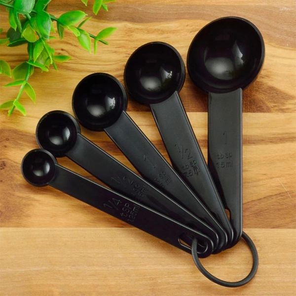 Herramientas de medición Juego de cucharas de cocina de plástico de 5 piezas Juego de cuchara medidora para hornear y cocinar para ingredientes secos Accesorios Púrpura