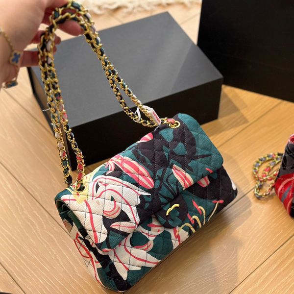 Bolsa de ombro feminina clássica com aba dupla, bolsa crossbody de diamante, treliça acolchoada, estampa de flor dourada, bolsa de ombro luxuosa, bolsa de moedas, pochette, mala, 25 cm